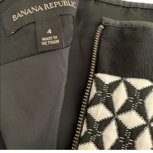 Banana Republic Jacquard Pencil Skirt  Black & White Size 4 - Picture 4 of 6